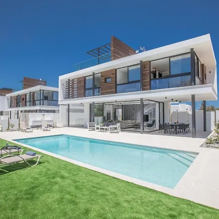 Elite Pearl Protaras