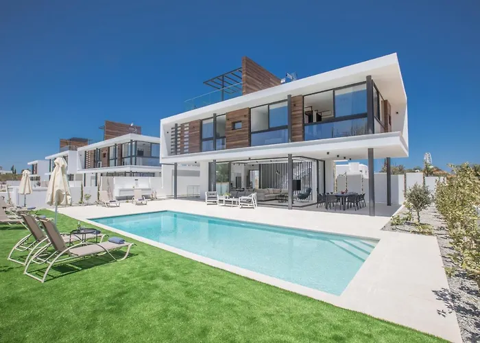 Elite Pearl Protaras