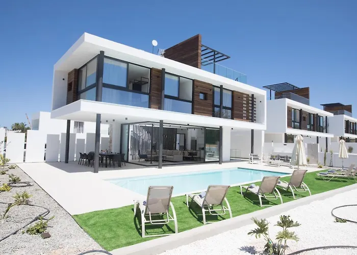 Elite Pearl * Protaras