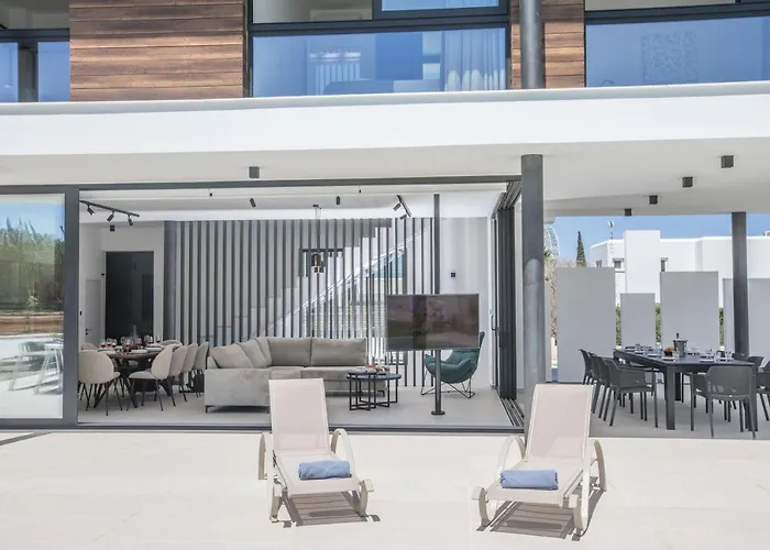 Elite Pearl Protaras